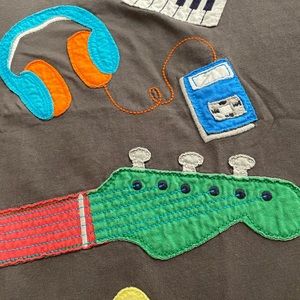 HTF Mini Boden Music Appliqué Tee